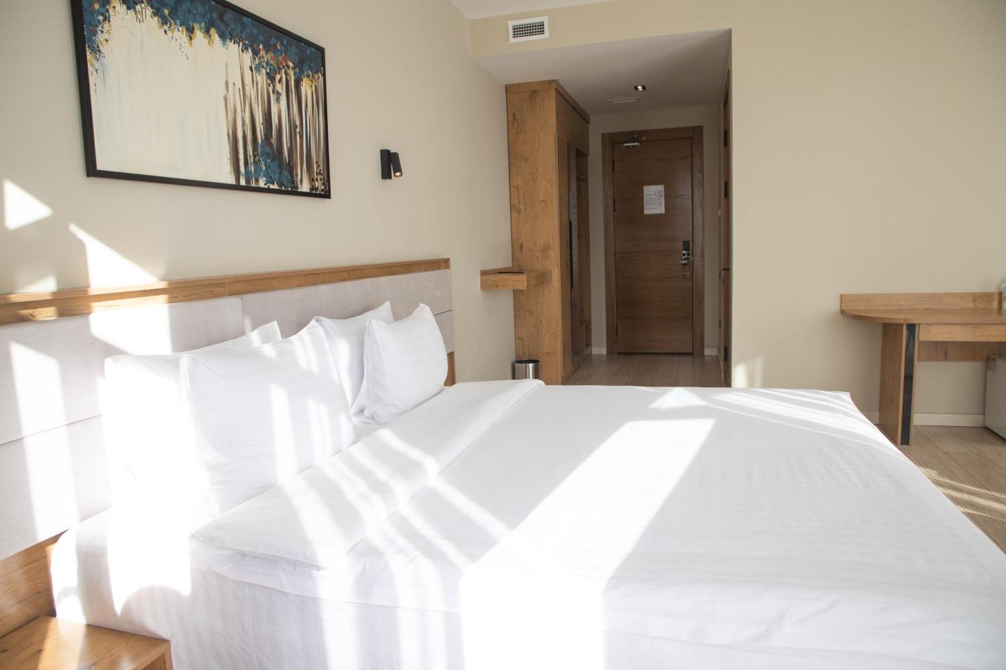 Hotel Marwa Tashkent Pool&Spa Екстериор снимка